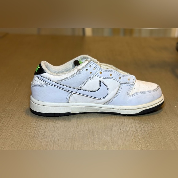 Nike Dunk Low White Black Football Grey Green Strike FB9108-107 13c - Picture 5 of 5